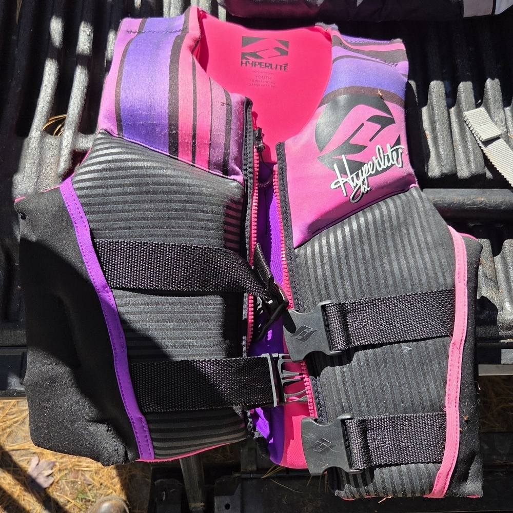 Hyperlite Childs life vest.